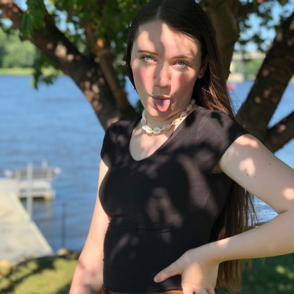 Meet your Posher, Bianna - Picture 3 of 4